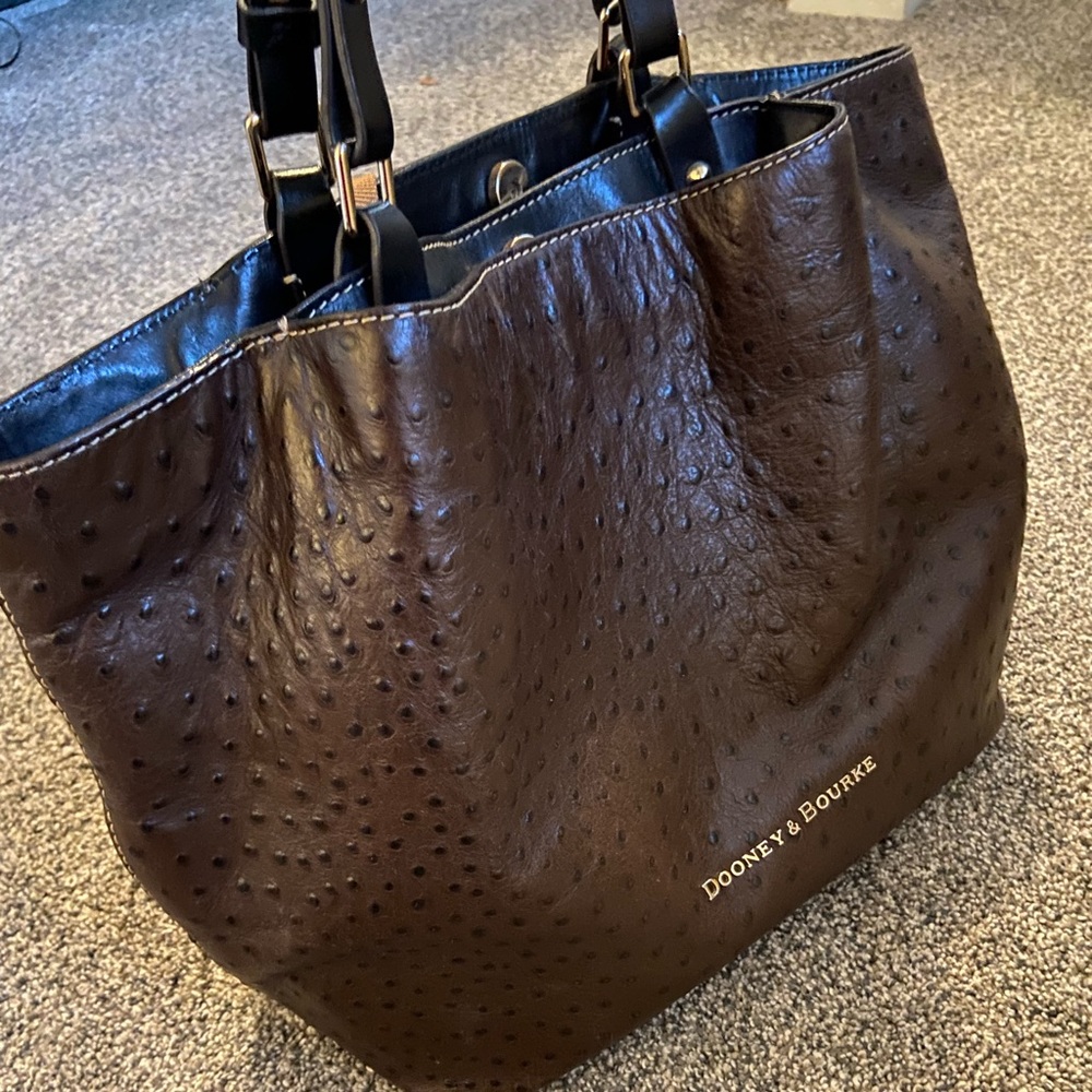 Dooney and Bourke tote bag